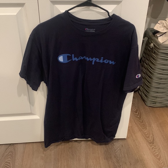 Champion shirts - Picture 2 of 3